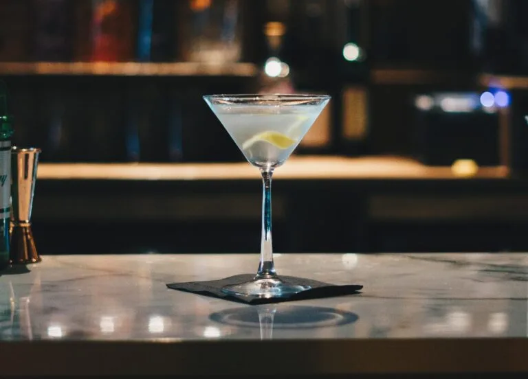 wolf and woman distillery|Bellambi NSW, Australia |We Provide Gin and cocktails